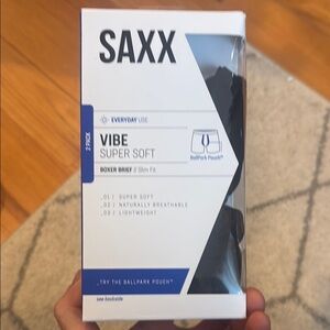 SAXX Men's Vibe Super Soft Boxer Brief - Black